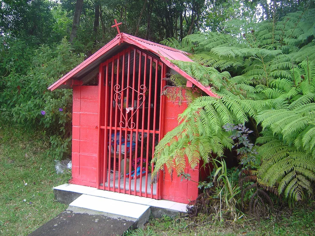 An altar to Saint Expédit on the Petit Serré, Réunion